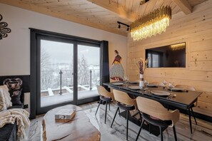 Deluxe House, 3 Bedrooms, Mountain View, Mountainside
