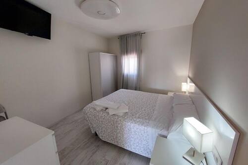 Deluxe Studio, Balcony, Mountain View | Desk, laptop workspace, soundproofing, free cots/infant beds