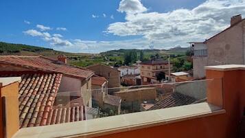 Deluxe Studio, Balcony, Mountain View | Terrace/patio