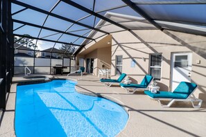 屋外プール、温水プール