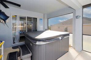 Bain à remous extérieur