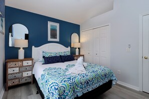 4 bedrooms, in-room safe, desk, iron/ironing board