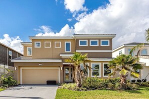 Exterior - South Facing Pool & Spa - Lake View - Game Room - Gated Resort - Nr Disney (Kissimmee)