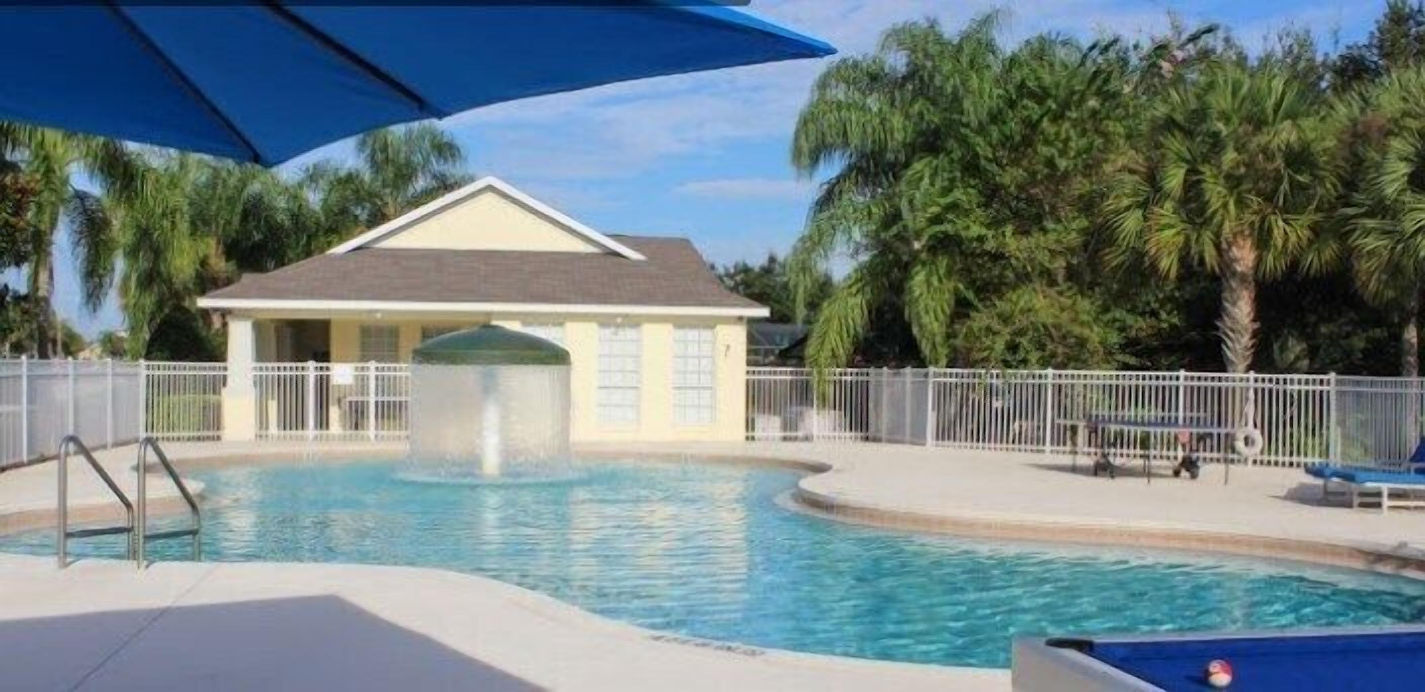 Piscina externa, piscina aquecida