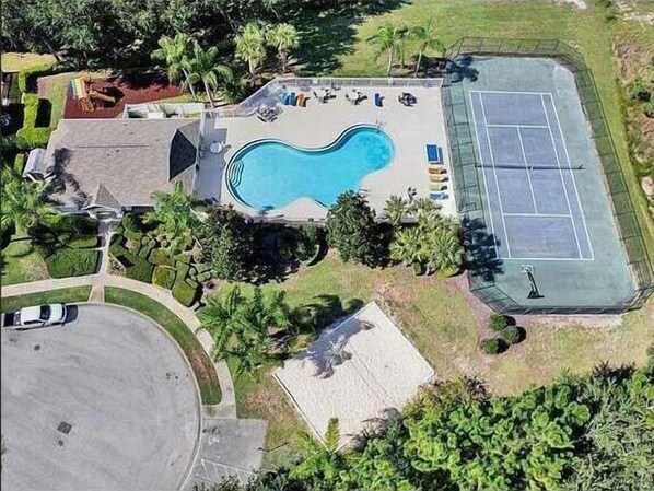 Outdoor pool, a heated pool