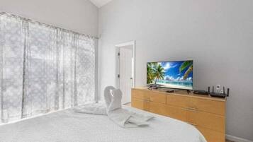 4 soverom, strykejern/-brett, wi-fi (inkludert) og sengetøy