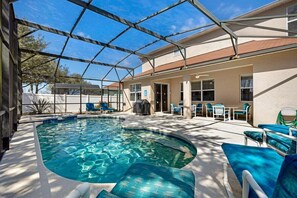 Piscine extérieure, piscine chauffée