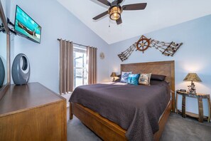 4 bedrooms, iron/ironing board, free WiFi, bed sheets - Disney Area Villa – Lake View, South-Facing Pool & Fun Game Room (Kissimmee)