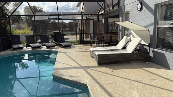 Outdoor pool, a heated pool