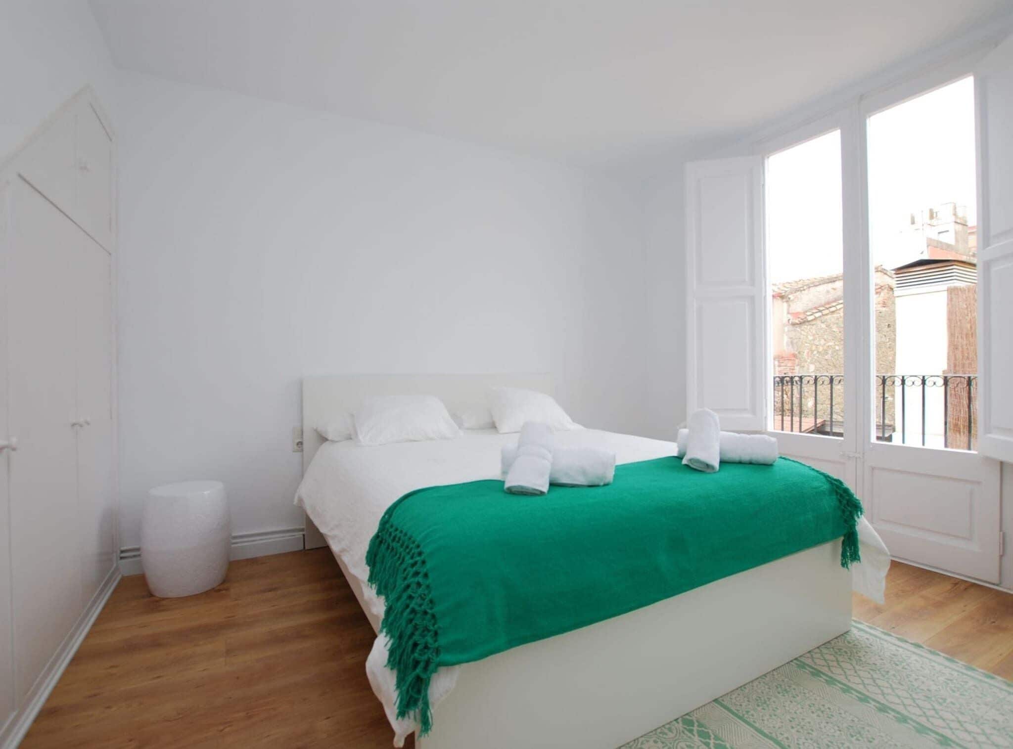 2 slaapkamers, een strijkplank/strijkijzer, gratis wifi, beddengoed