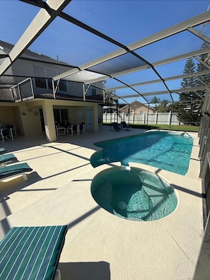 Piscina externa, piscina aquecida