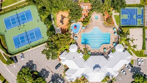 Piscina externa, piscina aquecida