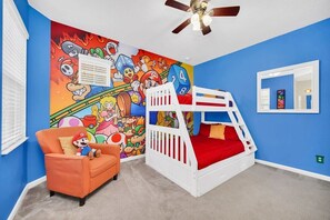 6 bedrooms, desk, iron/ironing board, travel cot - Luxury 6BR Villa, Lagoon-View Pool, Disney & Mario Rooms – Near Parks (Davenport)