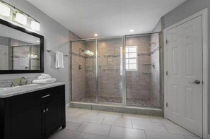 Shower, hair dryer, towels - Family Getaway, Luxury Villa w/ Southwest-Facing Pool & Spa (Kissimmee)