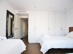 2 chambres, fer et planche Ă repasser, Wi-Fi gratuit, draps fournis