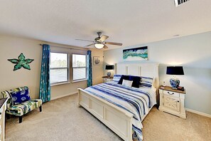 5 bedrooms, desk, iron/ironing board, free WiFi