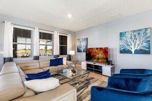 Smart TV, video games - 2025 Vacations at a Steal : Book now for Discounts (Davenport)