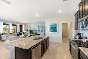 Hochstuhl, Kücheninsel