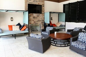 Interior - 2025 Vacations at a Steal : Book now for Discounts (Davenport)