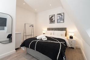Appartement de base, 3 chambres | 3 chambres, literie fournie