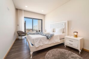 3 bedrooms, iron/ironing board, free WiFi, bed sheets - Oceanview, Infinity Pool, 5min Beach, 3 bedroom (Albufeira)