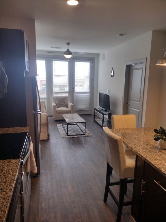 Cozy 1-bedroom Apartment In Welcoming Addison With Fitness Room, Wifi - Lewisville, TX