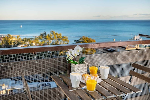 Outdoor dining - Sea Horizon by Alfresco Stays (Benalmádena)