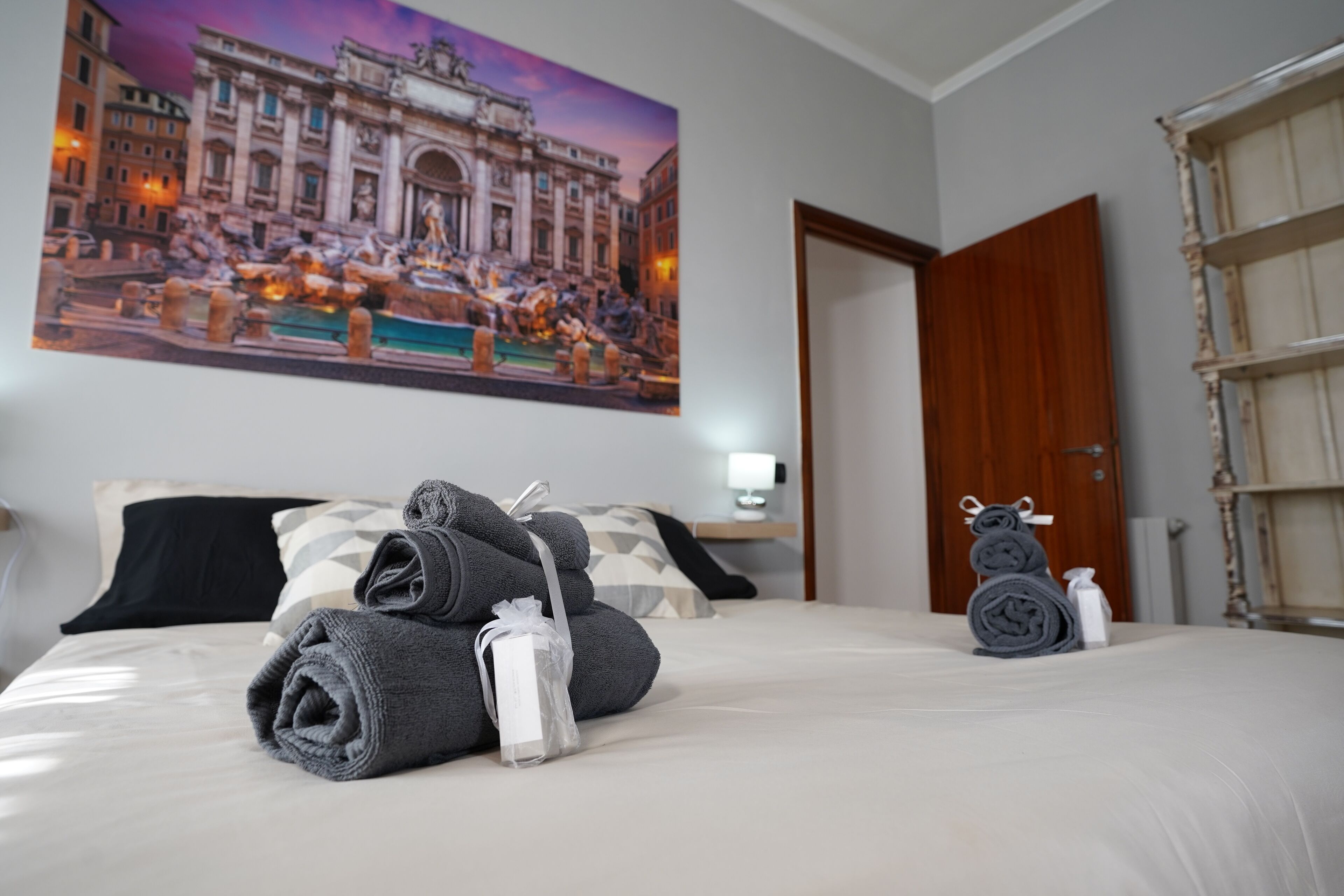 3 chambres, fer et planche à repasser, Wi-Fi, draps fournis