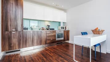 Apartment | Private kitchen | Fridge, microwave, oven, stovetop