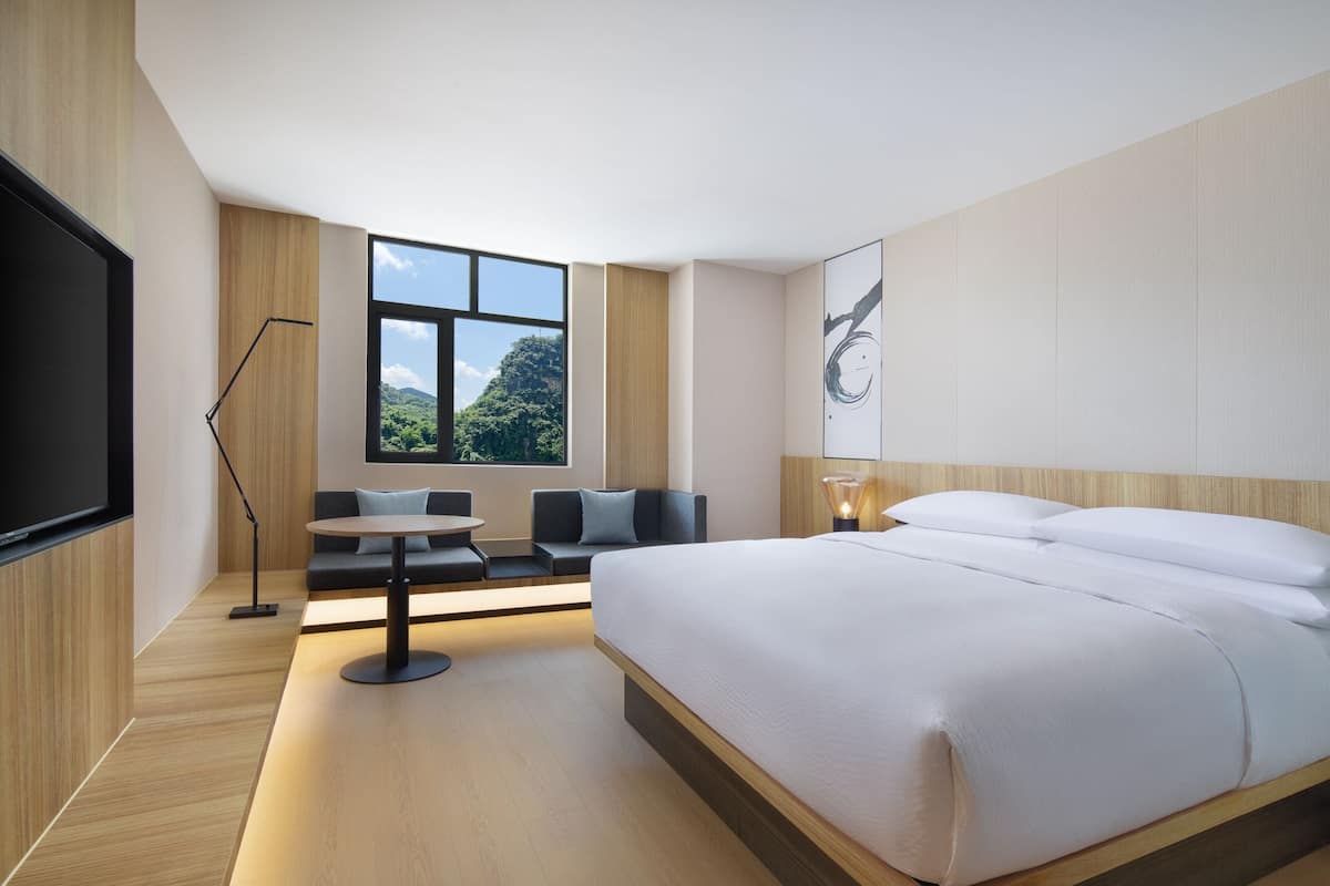 Superior-Zimmer, 1 King-Bett, Bergblick