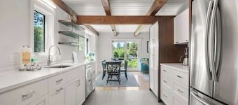 Walk to Nauset Beach, Updated and Cozy!