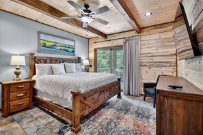 3 bedrooms, desk, iron/ironing board, free WiFi - Pet Friendly, Ellijay cabin rental with a big view of the Georgia Mountains! Hot tub, outdoor fireplace (Ellijay)