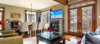 Shale Beach House -- 5 minutes drive to Blue Mountain Village!