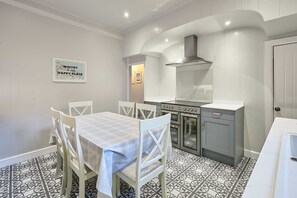 House | 3 bedrooms - Host Stay Dalton House (Whitby)