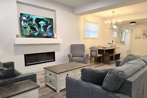 Smart-TV, peis og kontorer