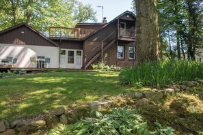 Exterior - 1st flr nr Shaker, RTA rail, Cle Clinic & Univ. Ho (Akron)