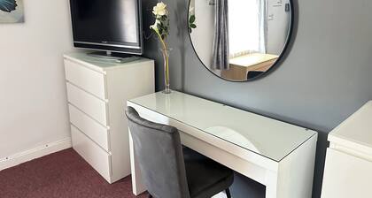 Townhouse-Llanidloes- Mid Wales- Powys-Pet-Friendly- sleeps 6