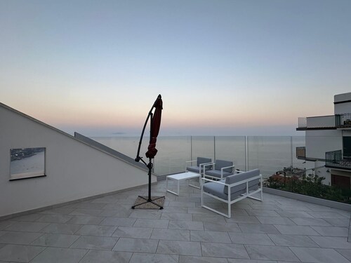 Chez Moira apartment with seaview Ravello