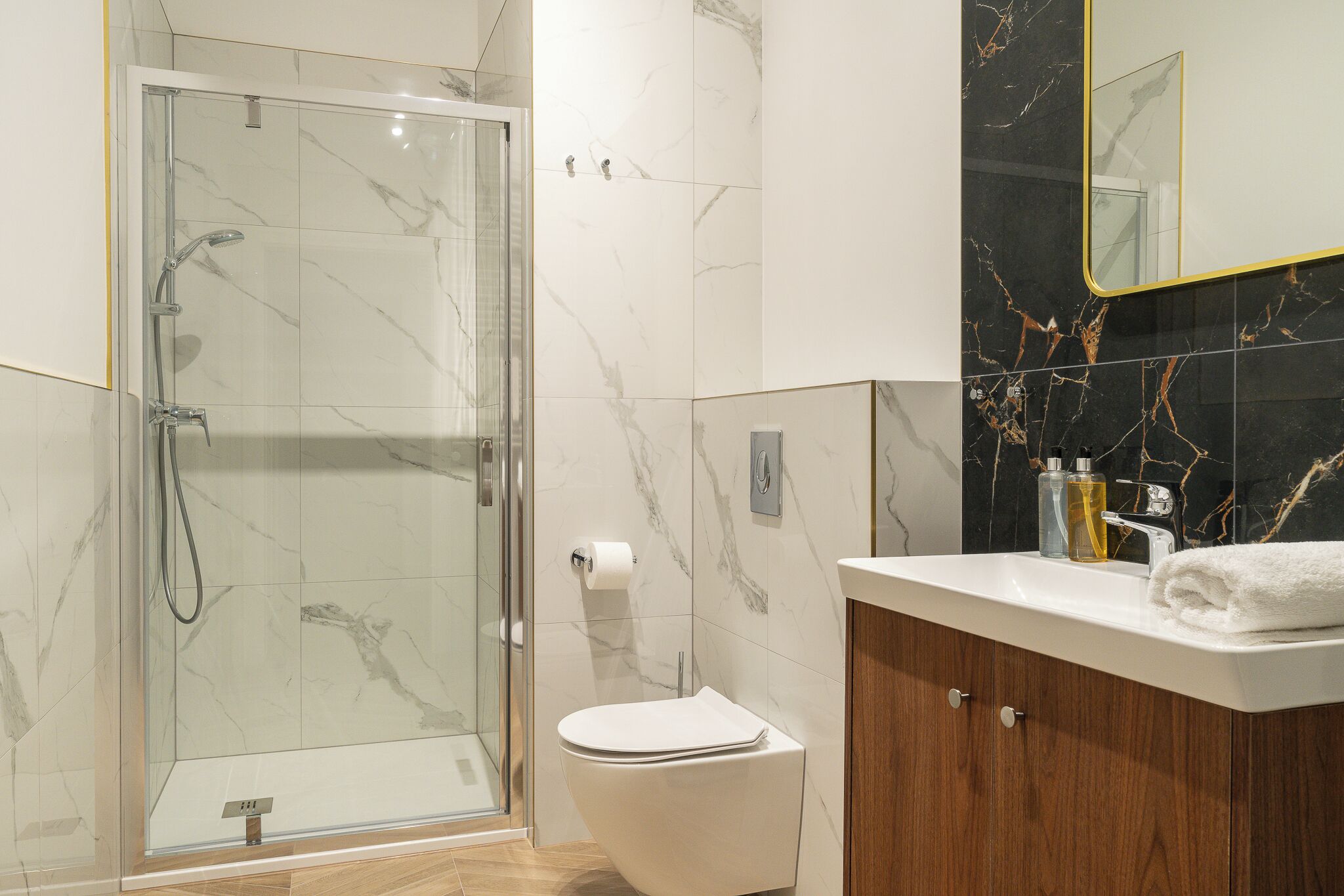 Apartamento, vistas al patio | Baño