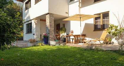 Villa Marwa: Apartment Hortensia im Grünen, ruhig, fußläufig ins Zentrum 10 Min.