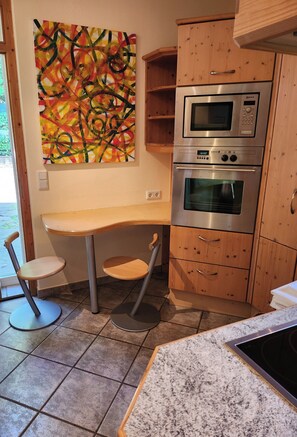Kühlschrank, Herdplatte, Geschirrspüler