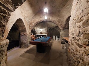 Game room - Studio with Jacuzzi America (Munébrega)
