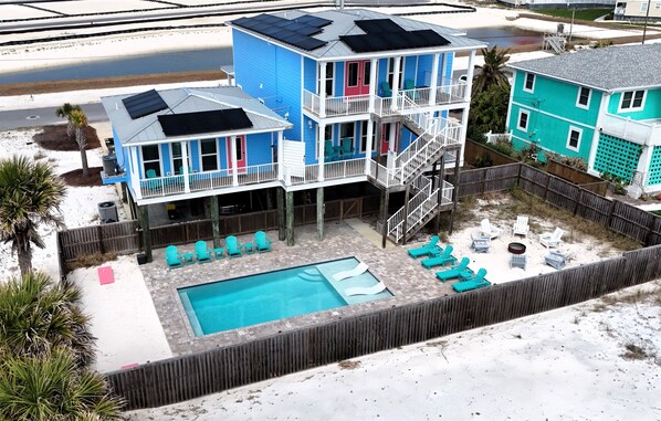 Exterior - Amazing beach house, private heated pool and separate In-Law suite. (Navarre)