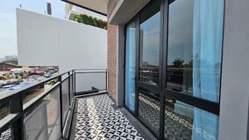 Deluxe Double Room, Balcony, Partial Ocean View | Teres/patio