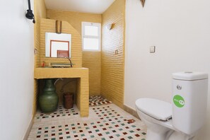 Romantic Room | Bathroom