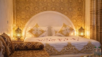 Chambre Romantique | Coffres-forts dans les chambres, Wi-Fi gratuit, draps fournis