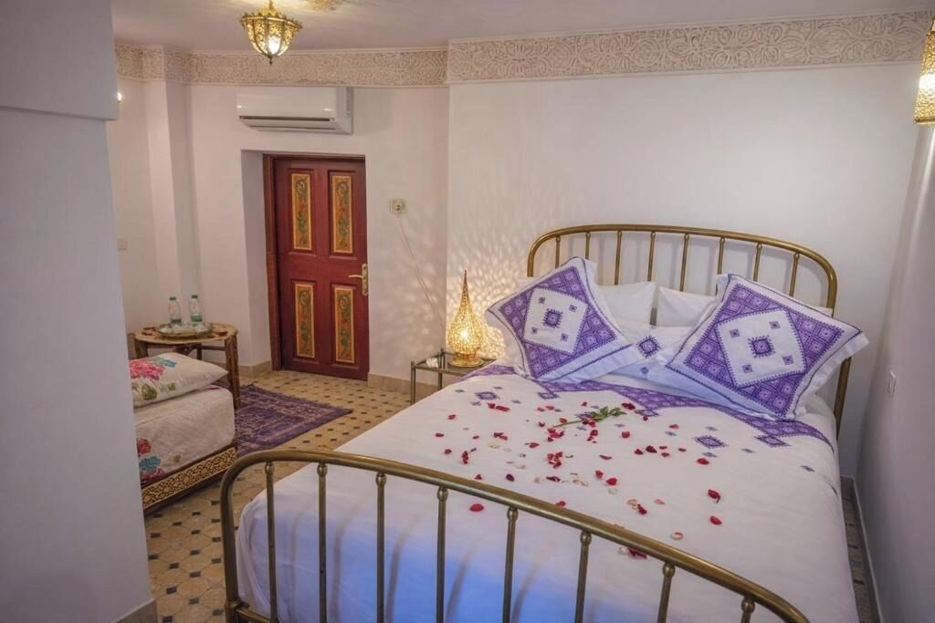 Standard Room | In-room safe, free WiFi, bed sheets