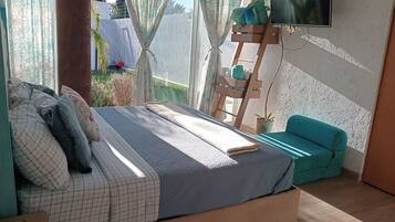 2 bedrooms, iron/ironing board, WiFi, bed sheets