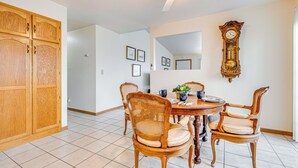 Íbúð (2 Bedrooms) | Að innan