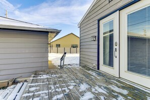 Apartment (0 Bedroom) | Interior - 2 Mi to Lake Winnebago: Studio w/ Private Yard! (Neenah)